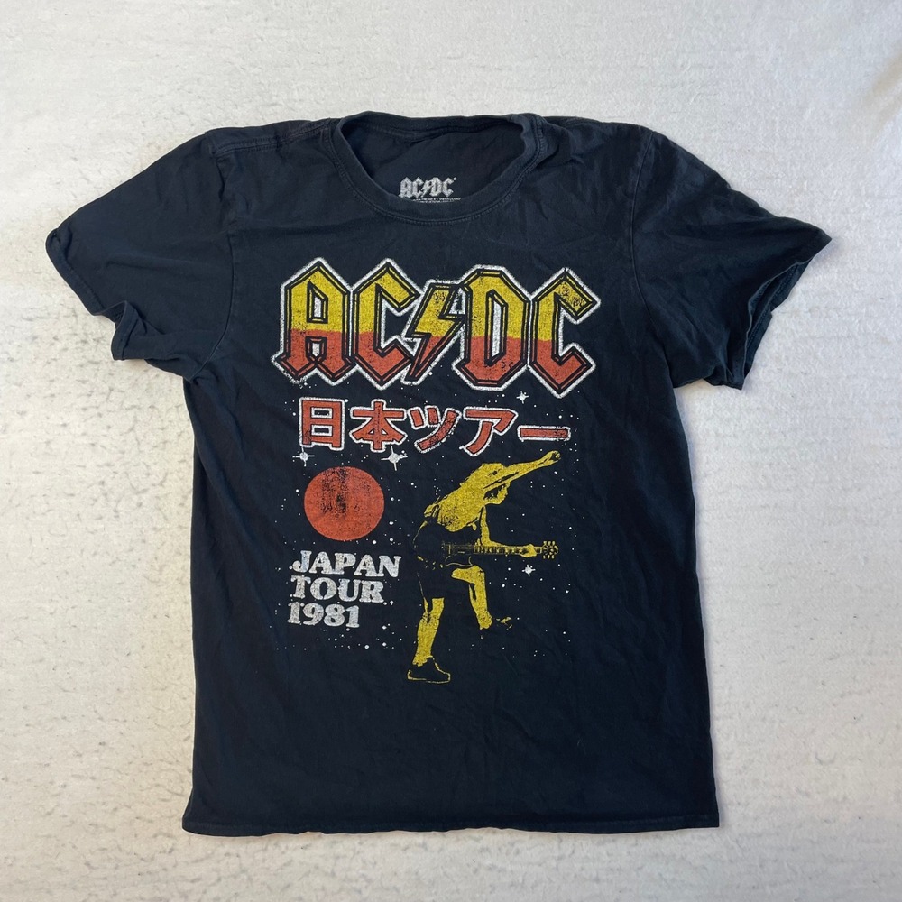 AC/DC Graphic T-Shirt Medium Black Japan Tour‎ 1981 Short Sleeve Cotton Band Tee